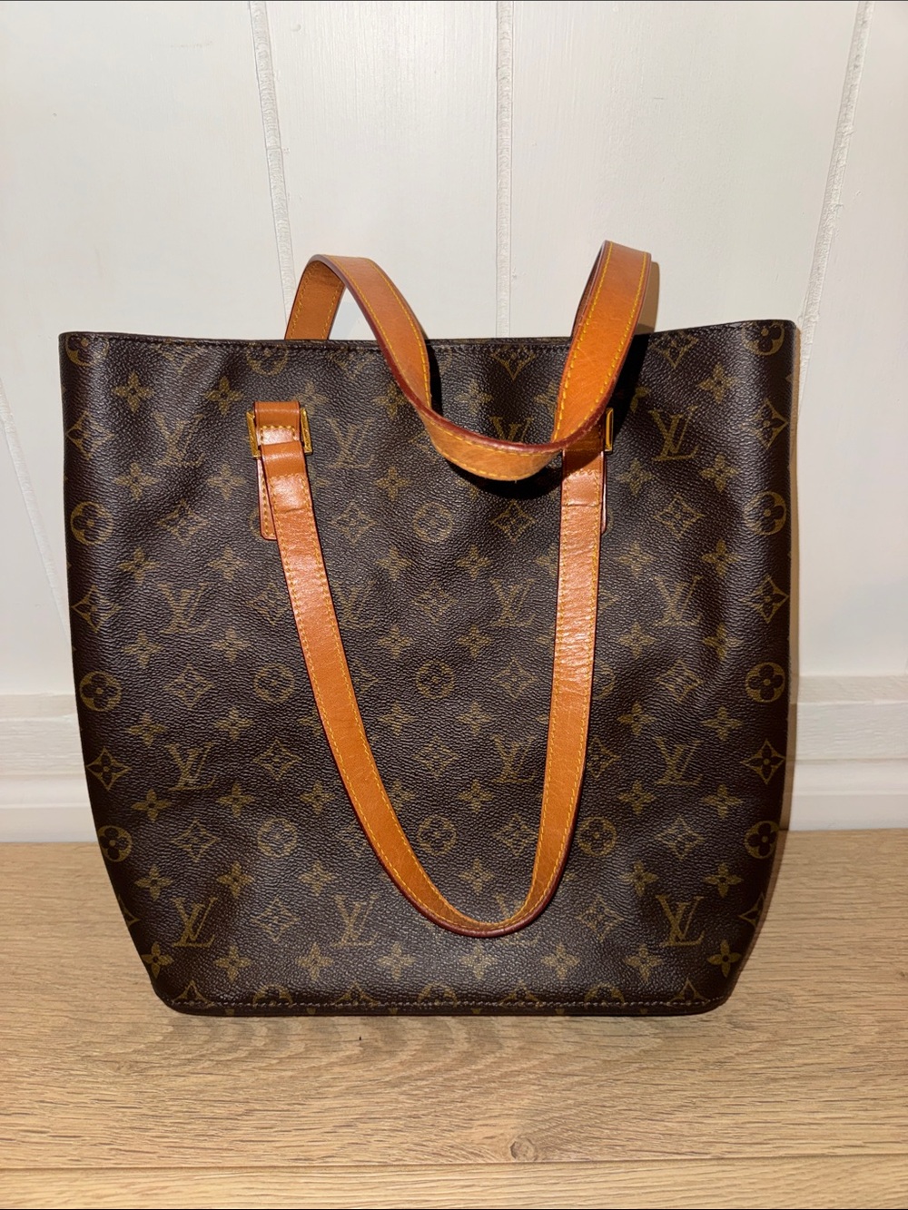 NWOT Louis Vuitton Monogram Canvas Tote with Vachetta Leather Straps